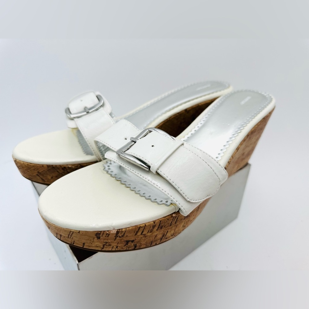 Avenue Sold Out Everywhere White Cork Casual Wedge Single Buckle Mule